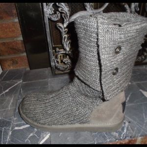 Grey knit Ugg boots